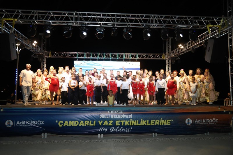 Çandarlı’da yaz akşamları kültür ve sanatla taçlandı