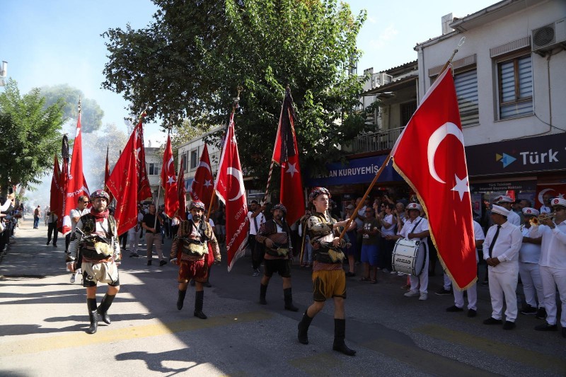 Dikili'nin Kurtuluşunun 104. Yılı Coşkuyla Kutlandı