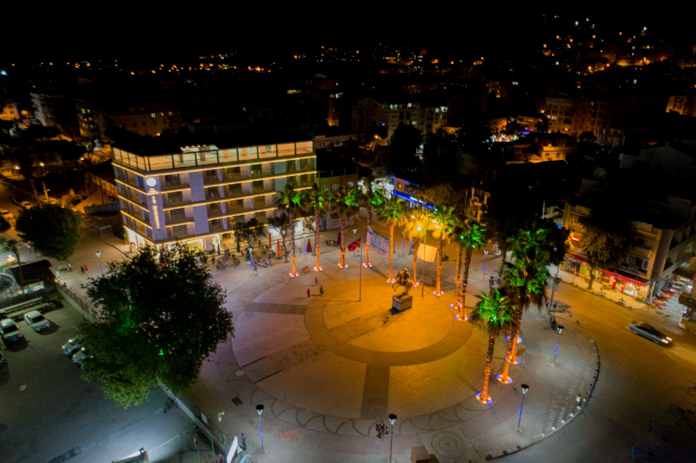 Atatürk Meydanı